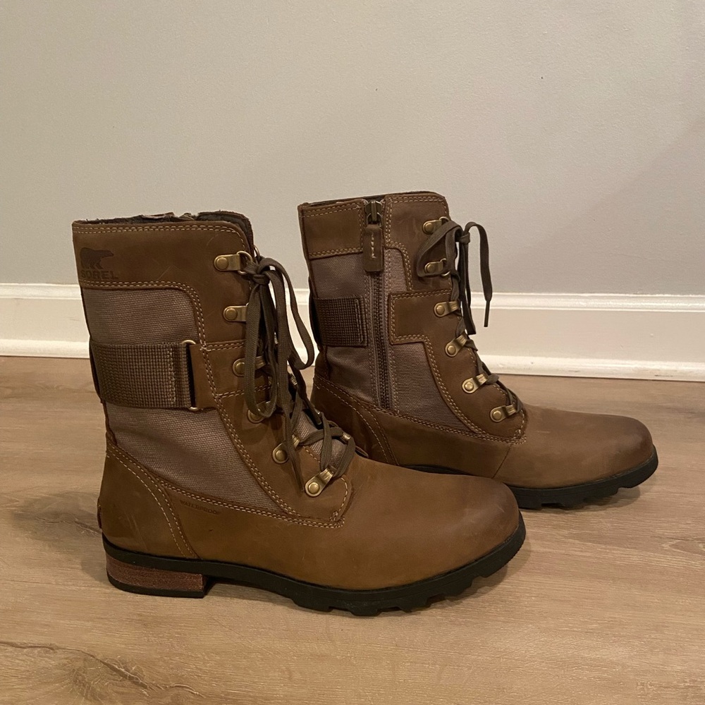 Sorel Emelie Conquest Lace-Up Boot